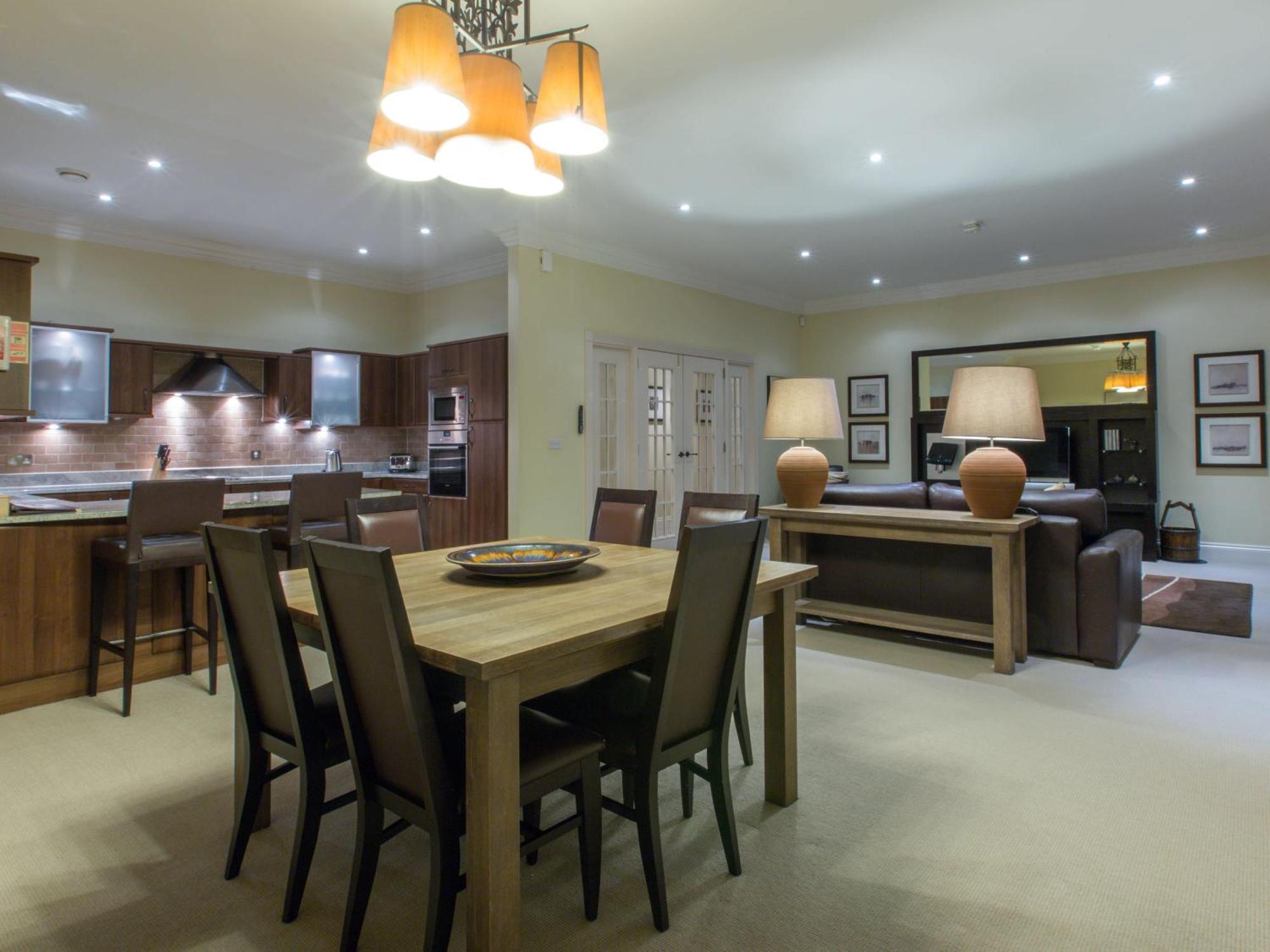 Cameron House On Loch Lomond อเล็กซานเดรีย ภายนอก รูปภาพ A typical apartment interior